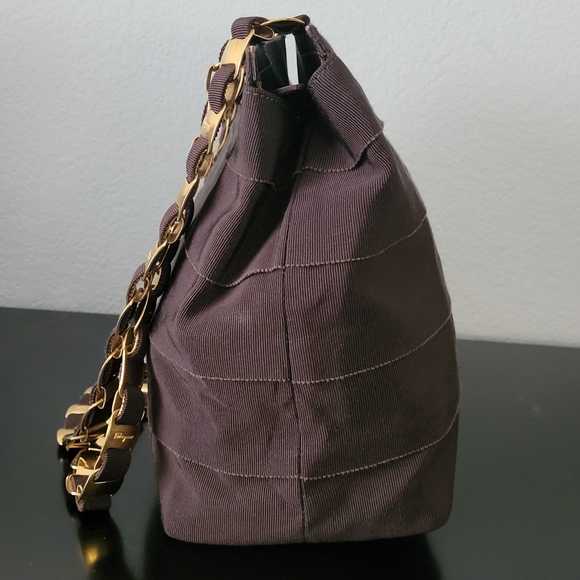 Salvatore Ferragamo Vintage Gancini Vara Chain Shoulder Bag - Picture 5 of 14